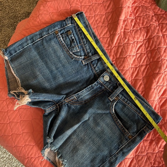 7 For All Mankind Upcycled Cutoff Denim Shorts Medium Wash Embellished Sz 28 - Picture 10 of 12